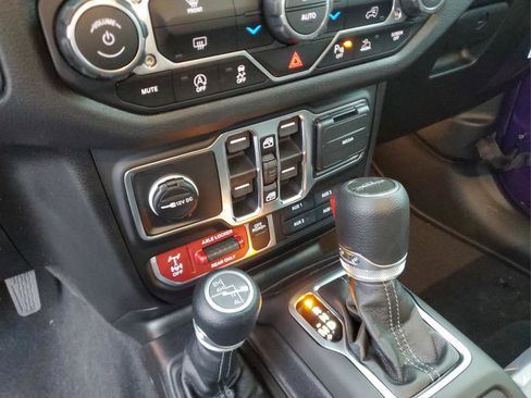 New 2026 Jeep Gladiator Willys AWD/4WD image 24