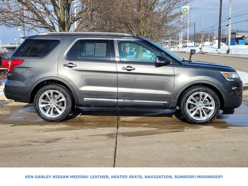 Used 2018 Ford Explorer XLT w/ Equipment Group 202A image 2