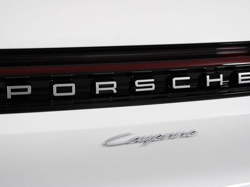 New 2026 Porsche Cayenne image 22