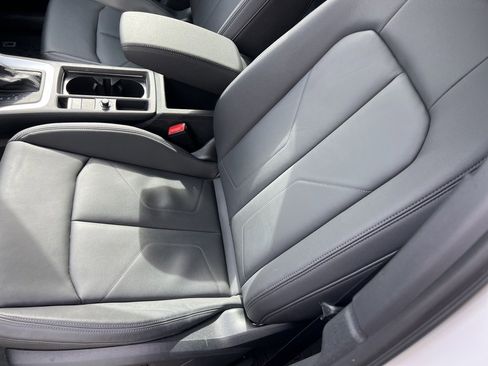 Used 2025 Audi Q3 2.0T Premium w/ Convenience Package image 51