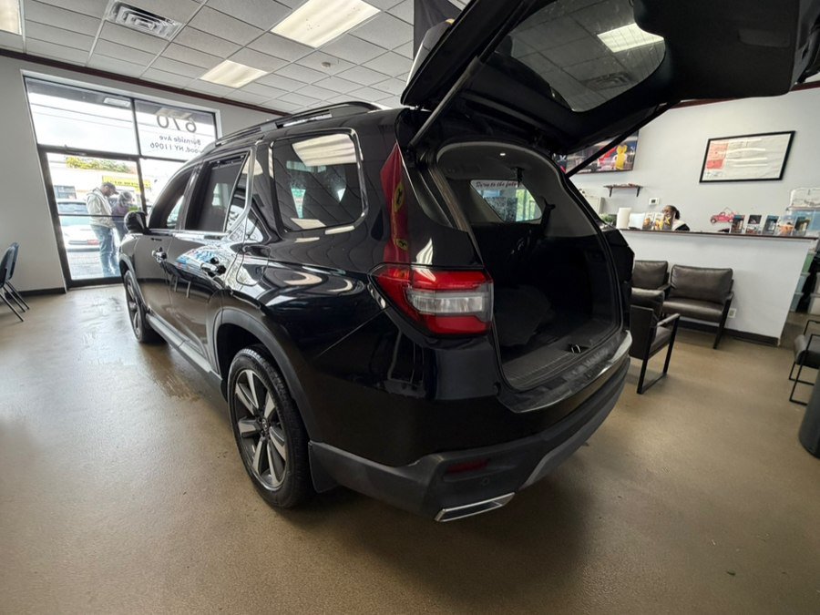 Used 2023 Honda Pilot Elite image 20