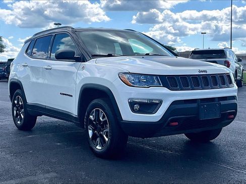 Used 2018 Jeep Compass Trailhawk w/ Navigation Group AWD/4WD image 2
