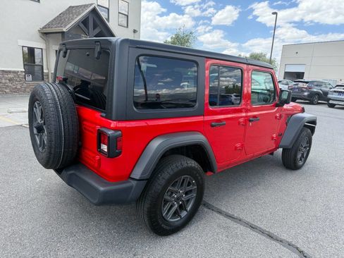 Used 2025 Jeep Wrangler Unlimited Sport AWD/4WD image 7