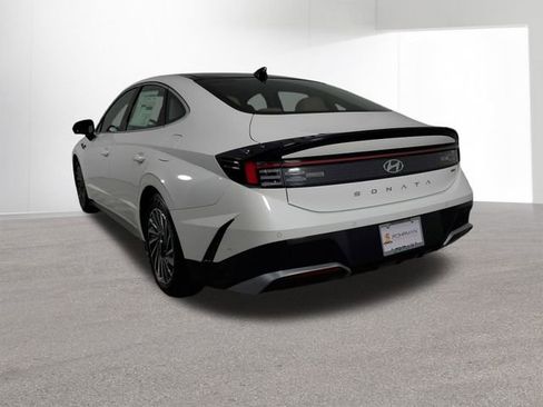 New 2025 Hyundai Sonata Limited image 34