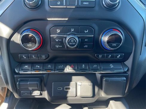 Used 2020 Chevrolet Silverado 1500 LTZ w/ LTZ Premium Package image 26