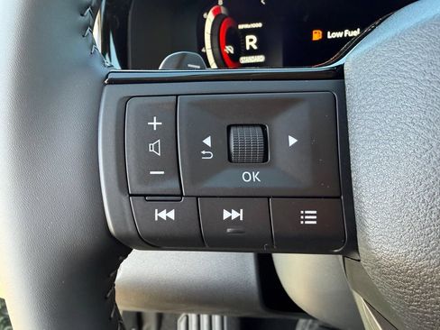 New 2026 Nissan Pathfinder SL FWD image 16