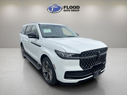 New 2026 Lincoln Navigator Black Label AWD/4WD image 1