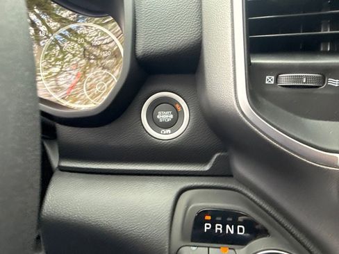 New 2026 RAM 1500 4x4 Crew Cab image 16