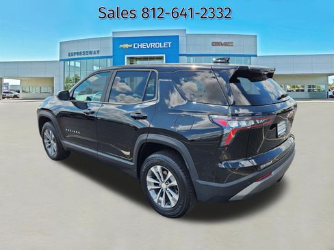 Used 2026 Chevrolet Equinox LT FWD image 5