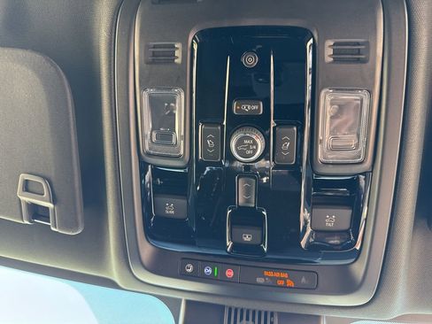 New 2026 GMC Yukon XL Denali image 18