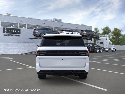 New 2026 Lincoln Navigator Reserve AWD/4WD image 5
