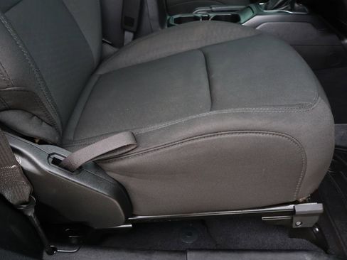 Used 2020 Jeep Wrangler Sport image 15