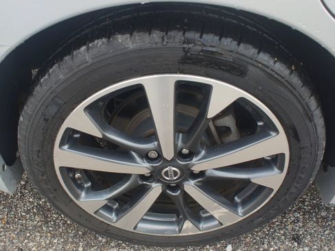 Used 2016 Nissan Altima 3.5 SR FWD image 15