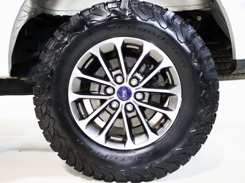 Used 2018 Ford F150 XLT image 65