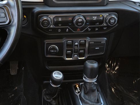 Used 2021 Jeep Wrangler Unlimited Sport AWD/4WD image 12