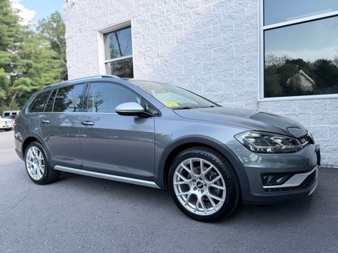 Used 2018 Volkswagen Golf Alltrack S AWD/4WD image 32
