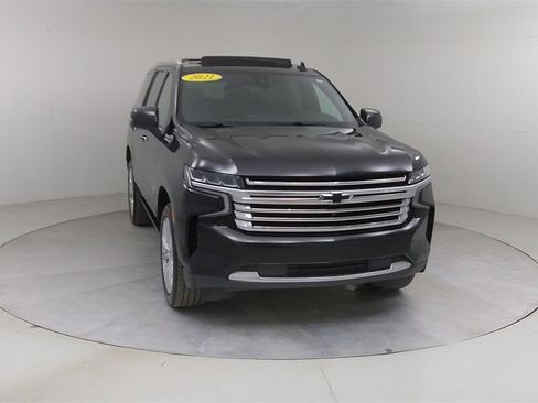 Used 2021 Chevrolet Tahoe High Country w/ Premium Package image 11