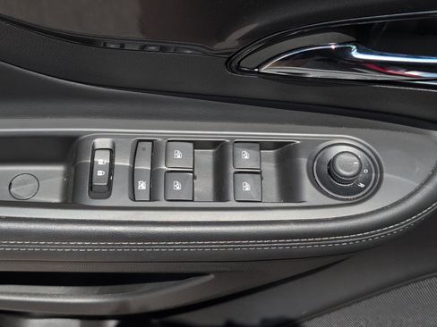 Used 2022 Buick Encore Preferred w/ Safety Package FWD image 16
