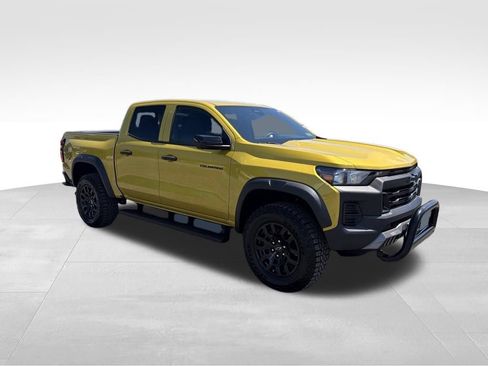Used 2023 Chevrolet Colorado Trail Boss w/ Technology Package AWD/4WD image 27