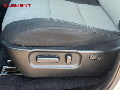 Used 2021 Toyota Tacoma TRD Off-Road image 21