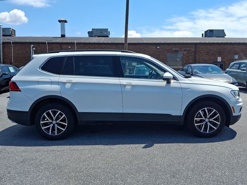 Used 2019 Volkswagen Tiguan SE w/ Panoramic Sunroof Package AWD/4WD image 7