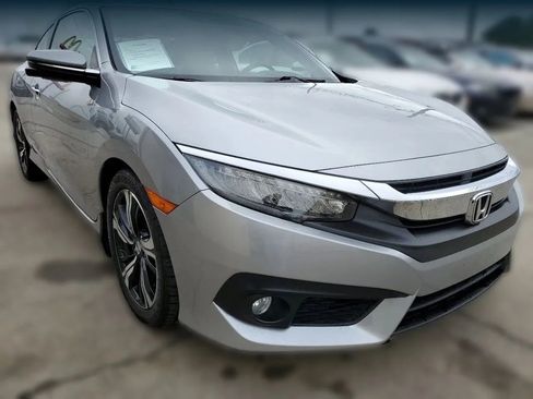 Used 2017 Honda Civic Touring image 13