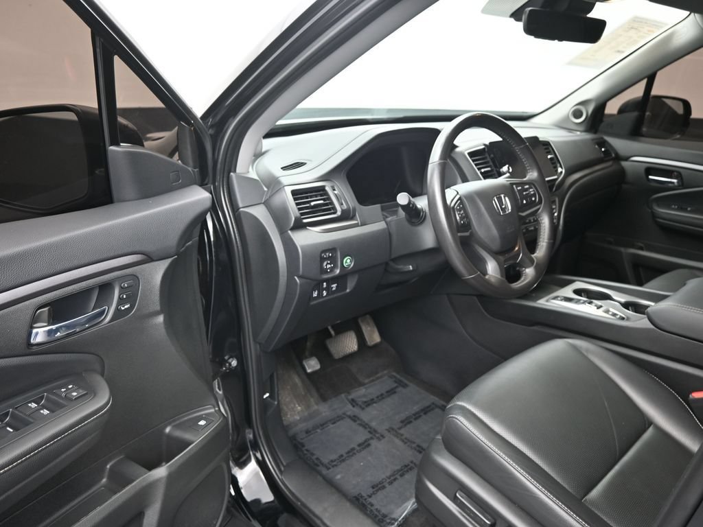 Used 2025 Honda Ridgeline RTL image 10