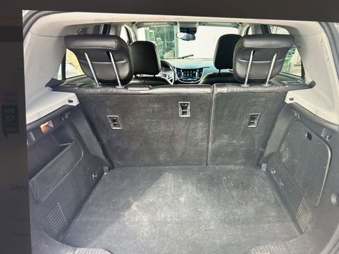 Used 2019 Chevrolet Trax LT w/ LT Convenience Package image 8