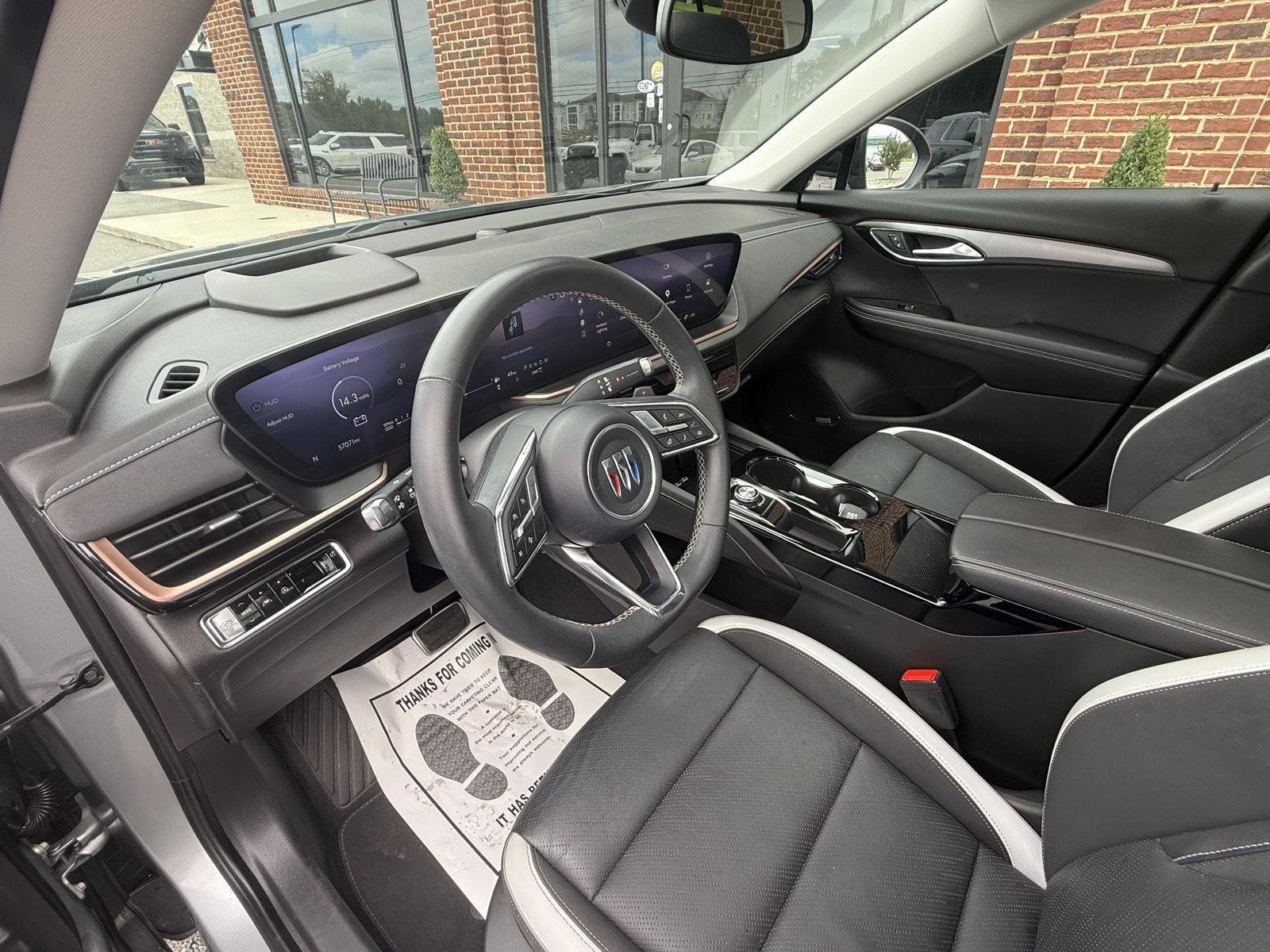 Used 2024 Buick Envision Sport Touring AWD/4WD image 18