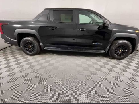 New 2024 Chevrolet Silverado EV W/T AWD/4WD image 18