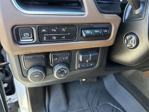 Used 2023 Chevrolet Tahoe High Country w/ Advanced Technology Package image 48