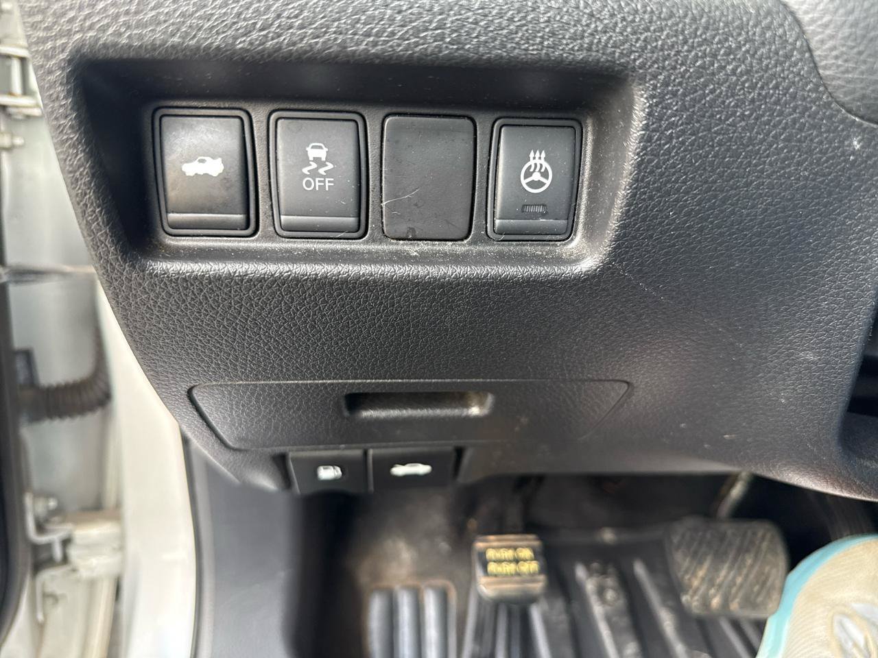 Used 2016 Nissan Altima 2.5 SL w/ Moonroof Package FWD image 7