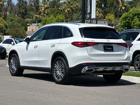 Certified 2025 Mercedes-Benz GLC 300 image 5