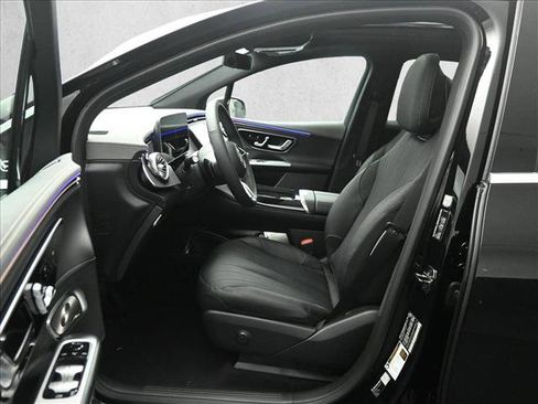 New 2026 Mercedes-Benz EQE 320 4MATIC SUV image 9