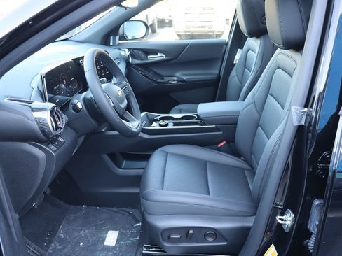 New 2027 Chevrolet Equinox LT w/ Convenience Package II FWD image 5