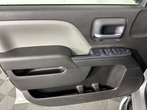 Used 2016 Chevrolet Silverado 1500 Custom w/ Custom Convenience Package image 6