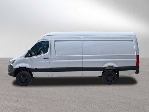 New 2025 Mercedes-Benz Sprinter 2500 image 4