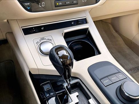 Used 2013 Lexus ES 350 w/ Premium Pkg FWD image 35
