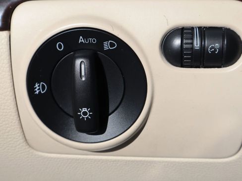 Used 2008 Volkswagen Eos Lux image 21