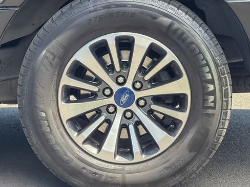 Used 2016 Ford Expedition EL XLT w/ Equipment Group 202A AWD/4WD image 38
