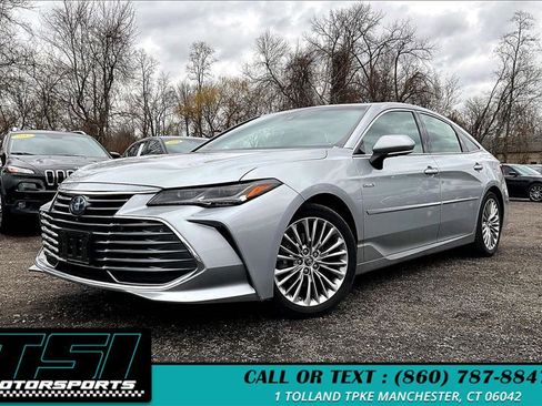 Used 2019 Toyota Avalon Limited image 2
