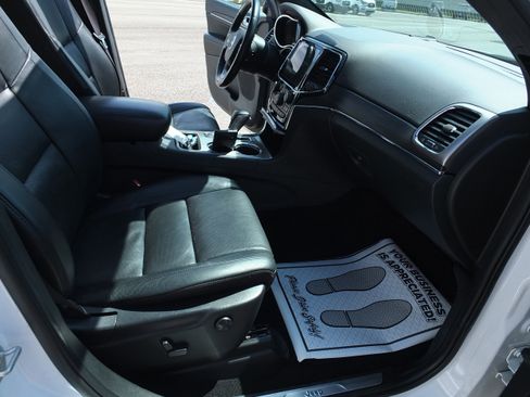 Used 2021 Jeep Grand Cherokee Limited w/ Luxury Group II RWD image 15