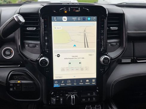 Used 2023 RAM 2500 Limited image 21