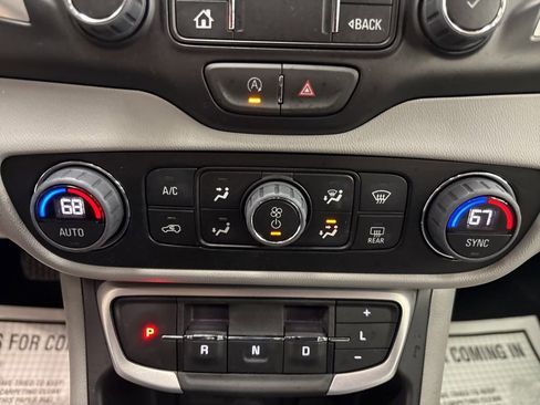 Used 2023 GMC Terrain SLT w/ LPO, Floor Liner Package AWD/4WD image 30