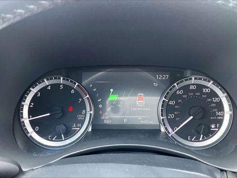 Used 2023 Toyota Highlander LE FWD image 25