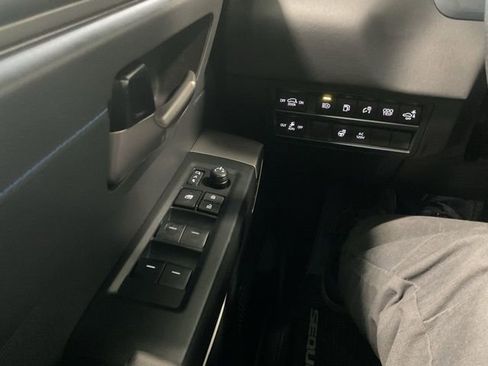 Used 2026 Toyota Sequoia Platinum AWD/4WD image 17