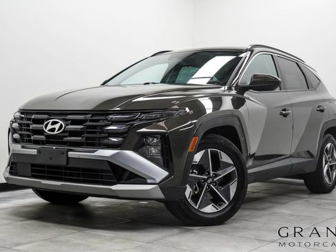 Used 2025 Hyundai Tucson SEL FWD image 1