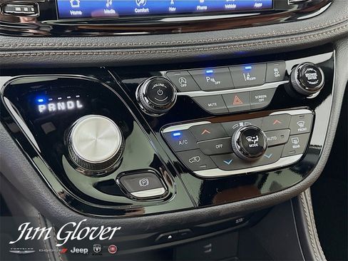 New 2026 Chrysler Pacifica Pinnacle w/ Trailer Tow Group image 35