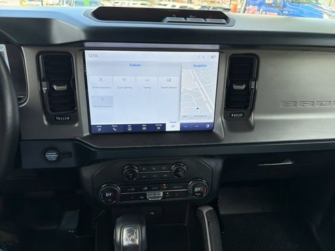 Used 2023 Ford Bronco Outer Banks AWD/4WD image 6