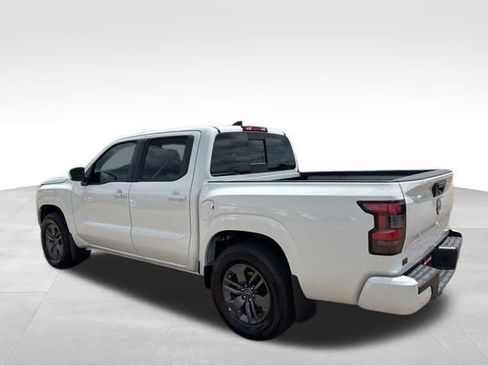 New 2025 Nissan Frontier SV w/ SV Convenience Package image 2